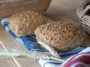 Bułka ziarnista 90g