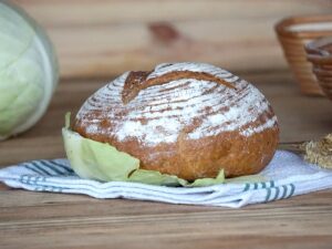 Chleb na liściu kapusty 550g